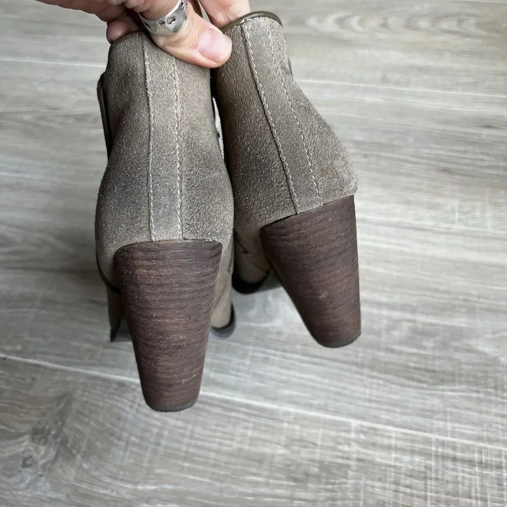 Very Volatile Brown Leather Chunky Block Heel Zip Ankle Booties Sz 6 Womens